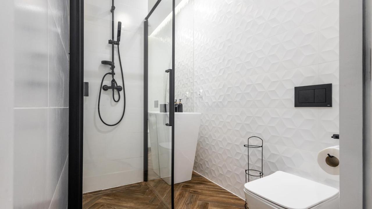 Zamoyskiego Jacuzzi Apartment Krasków Exteriör bild