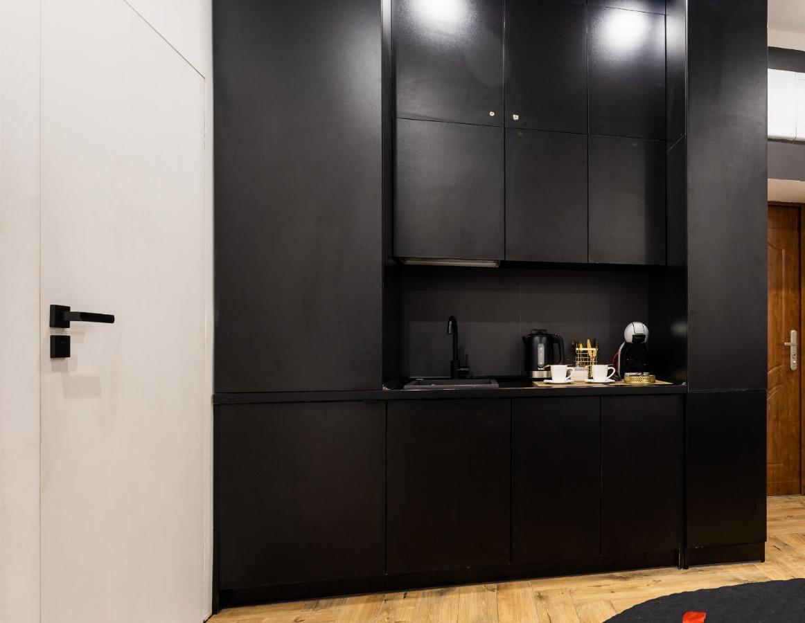Zamoyskiego Jacuzzi Apartment Krasków Exteriör bild