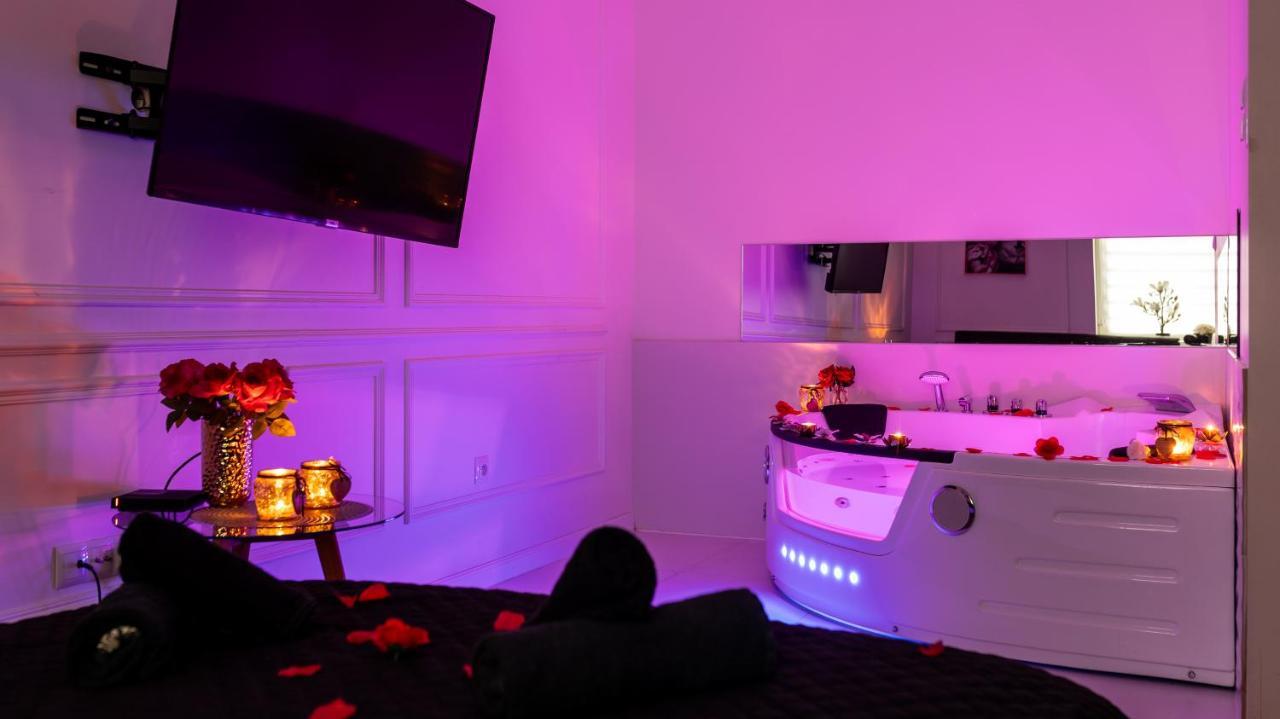Zamoyskiego Jacuzzi Apartment Krasków Exteriör bild