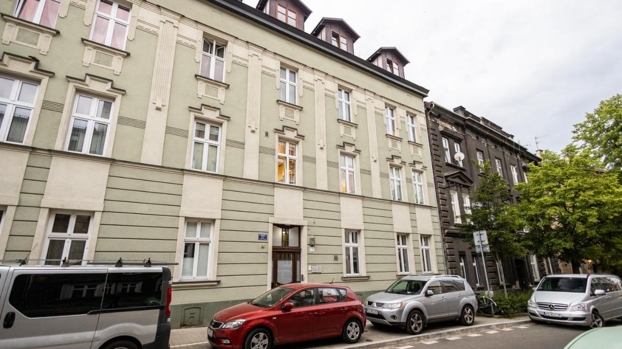 Zamoyskiego Jacuzzi Apartment Krasków Exteriör bild