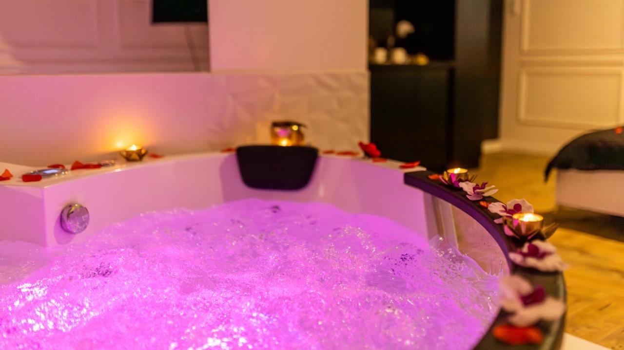 Zamoyskiego Jacuzzi Apartment Krasków Exteriör bild